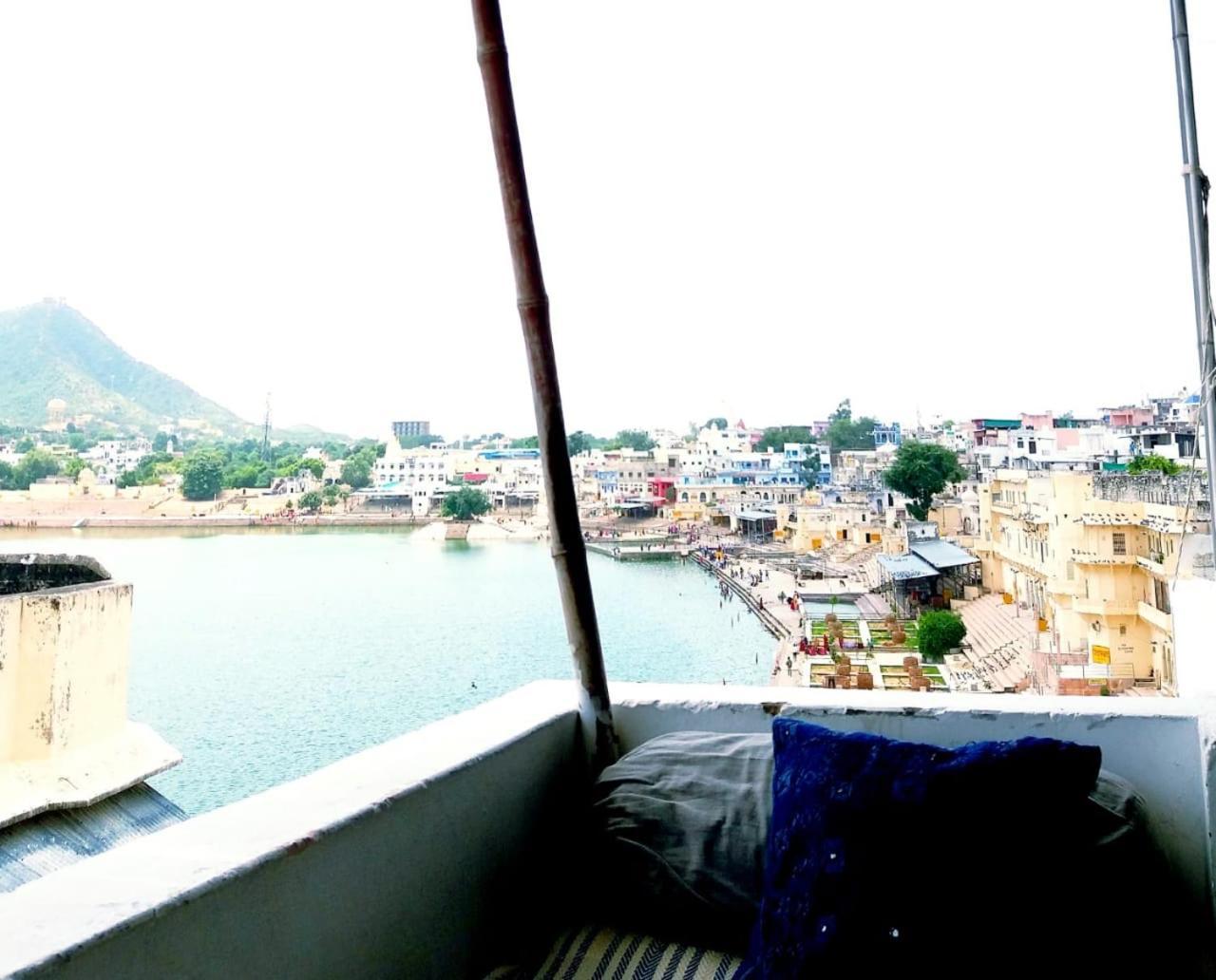 Hotel U-Turn Pushkar Exterior photo